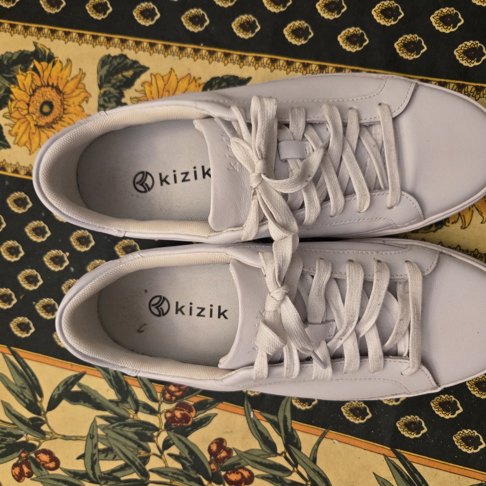 Kizik White Sneakers